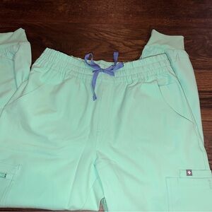 Brand new color Mariner High Waisted Uman Relaxed Jogger Scrub Pants .